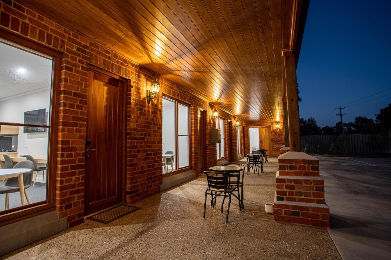 Red Waratah Accommodation Bendigo Exterior foto